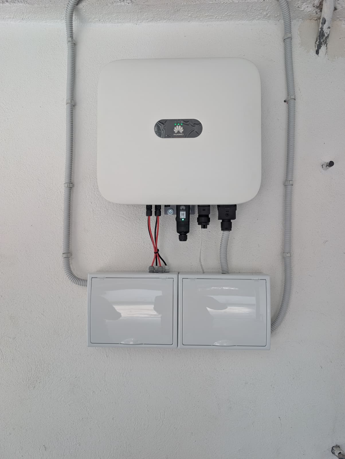 Fotografía 4 del proyecto: Instalación fotovoltaica en Vivienda unifamiliar de lujo